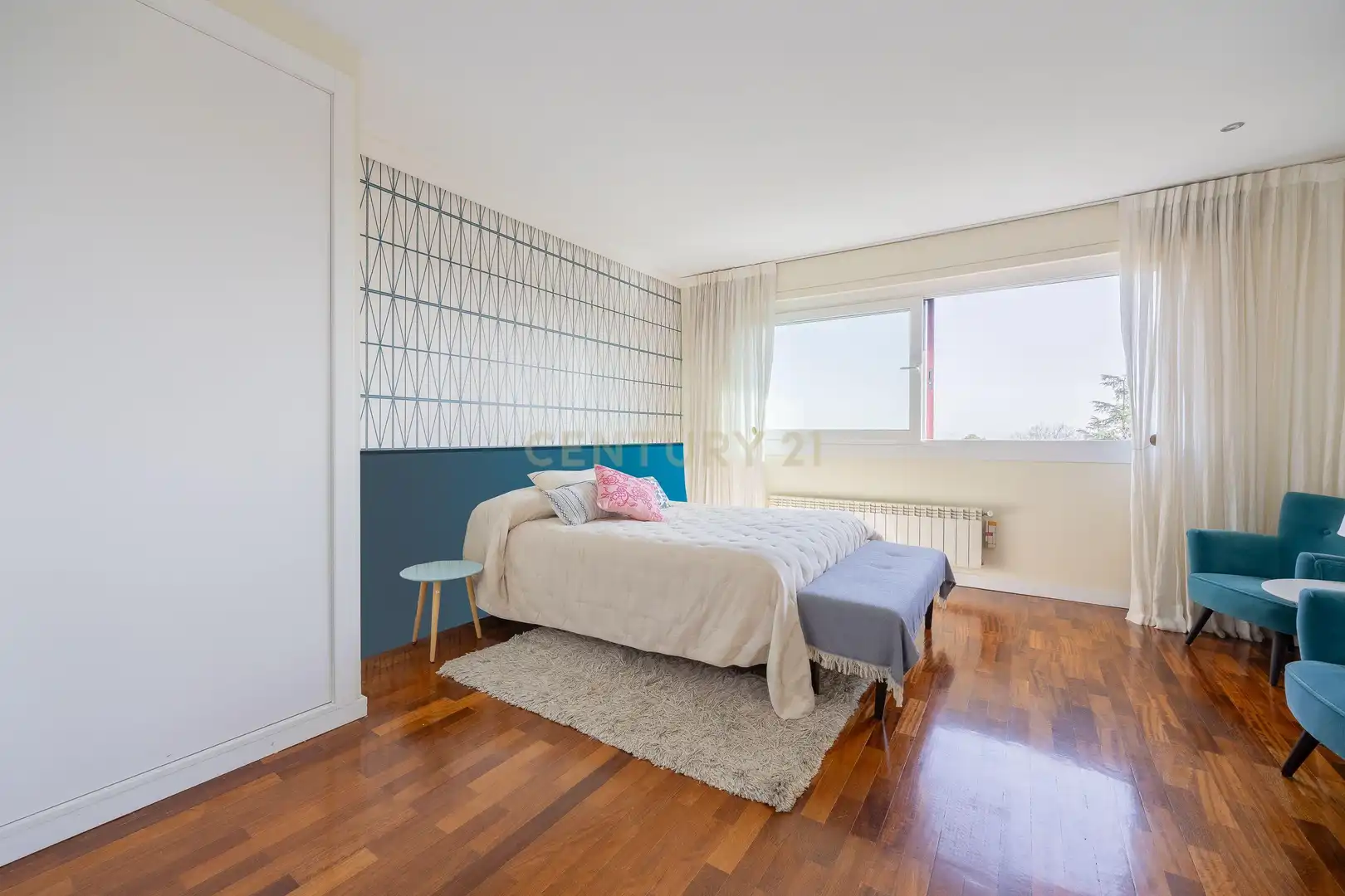 Habitación de Apartamento en venta en Madrid con Piscina