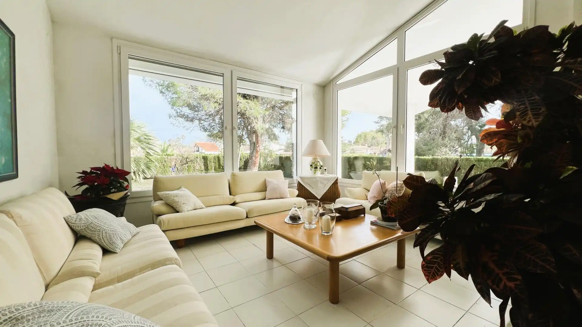 Sala de estar de Casa o chalet en venta en Castellón de la Plana / Castelló de la Plana con Aire acondicionado, Calefacción y Jardín privado