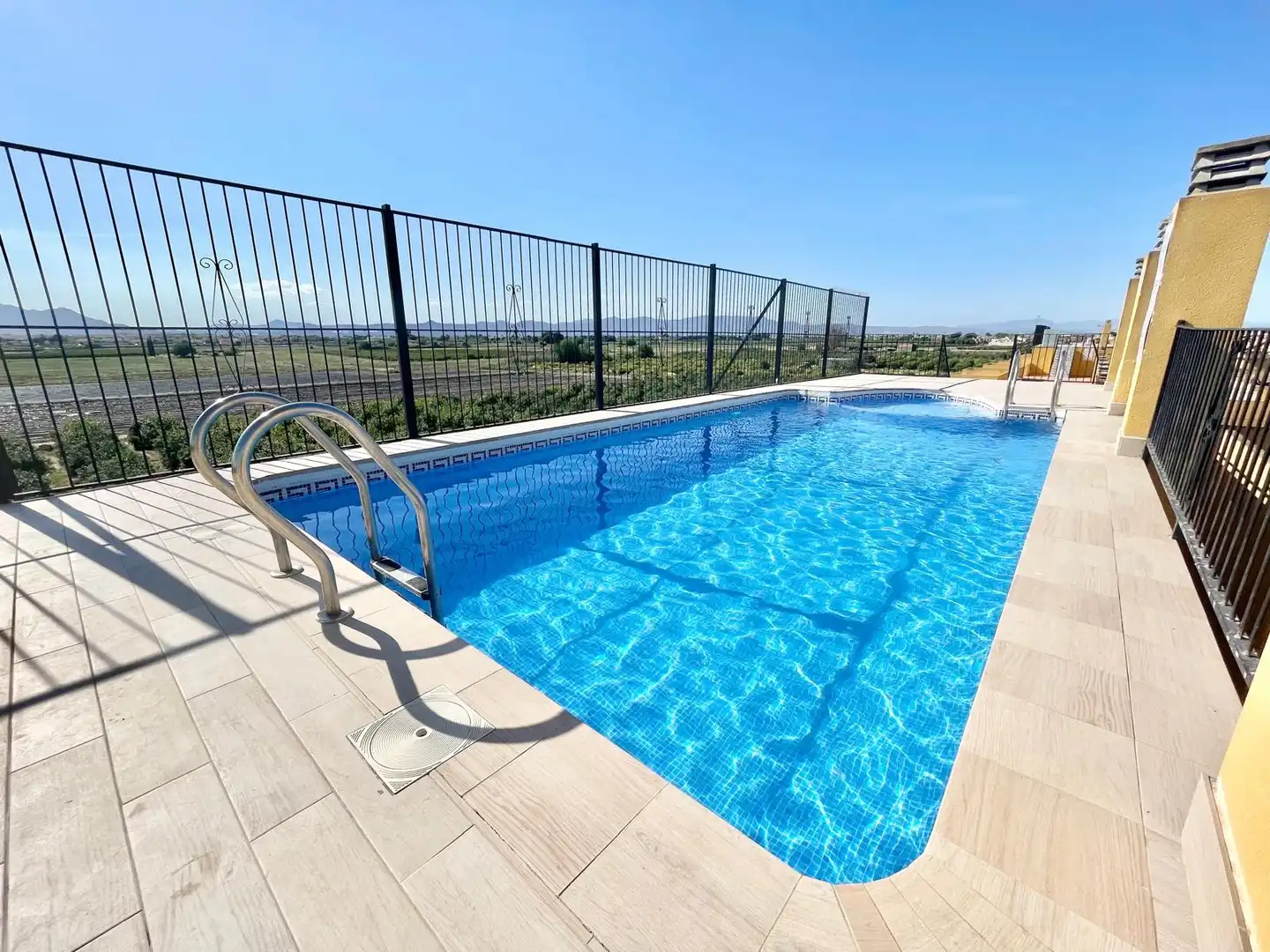 Piscina de Apartamento de alquiler en Daya Nueva con Aire acondicionado, Piscina y Amueblado