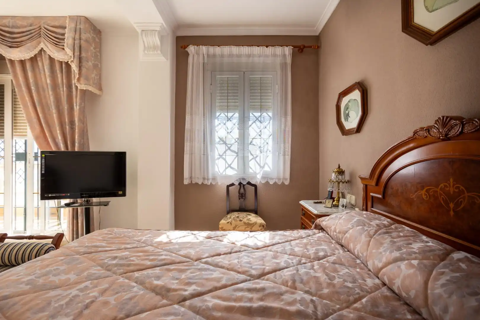 Detached homes for sale in El Brillante -El Naranjo - El Tablero