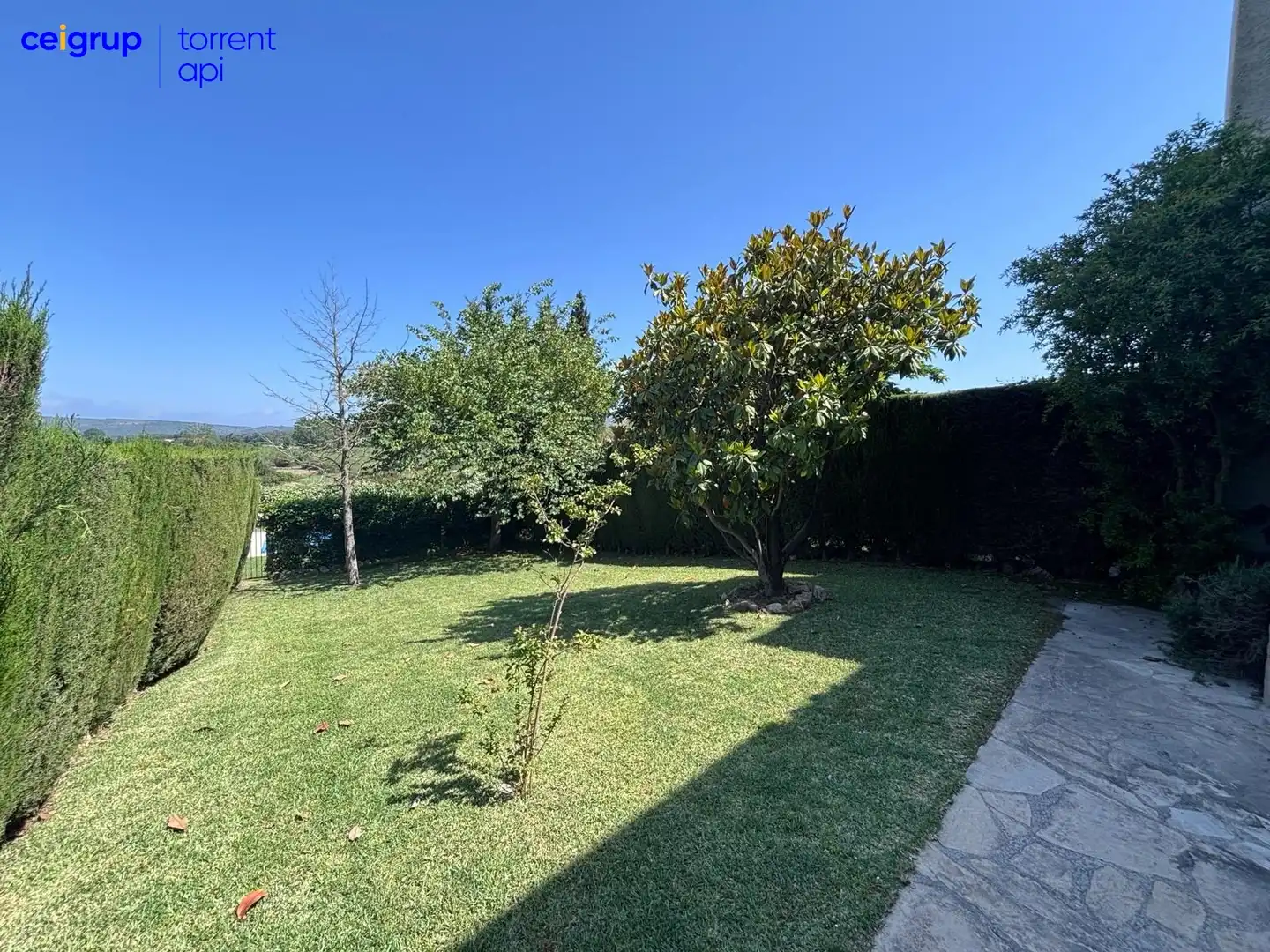 Jardí de Casa adosada en venda en Bellcaire d'Empordà amb Aire condicionat, Terrassa i Traster