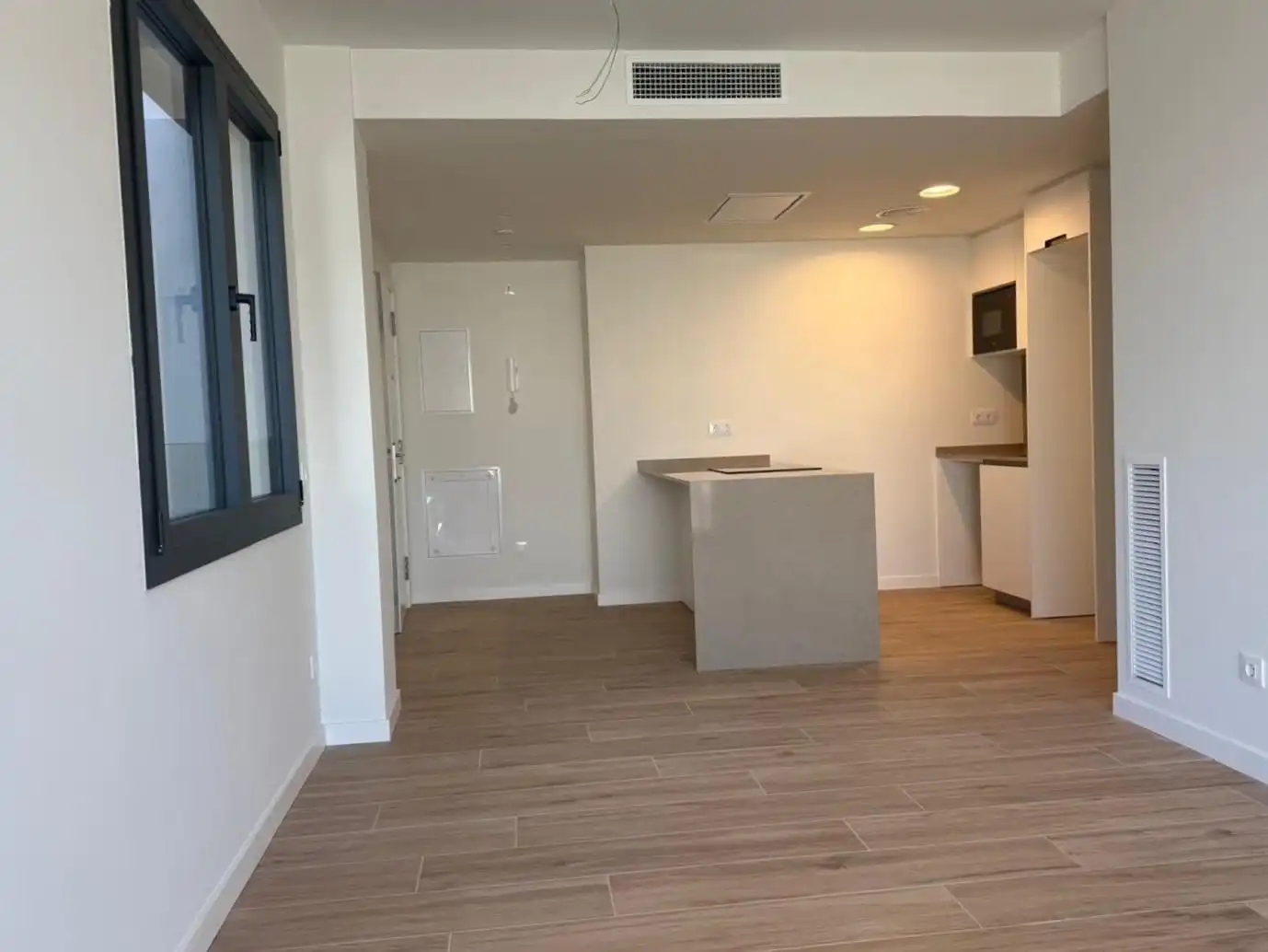 Kitchen of Flat for rent in Girona  with Storage room, Balcony and Community pool