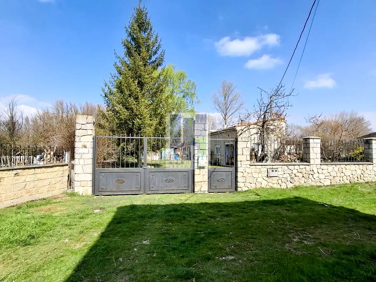 Houses for sale in Ibeas de Juarros  with Storage room