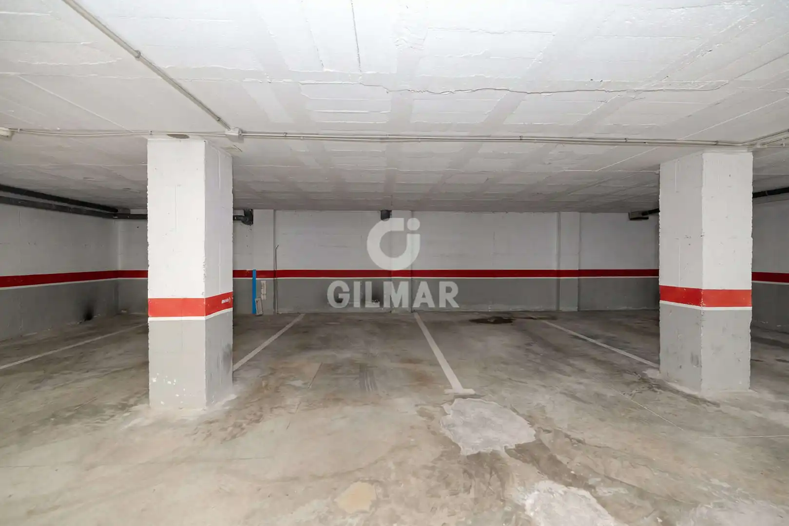 Aparcament de Apartament en venda en Estepona amb Calefacció, Piscina i Balcó