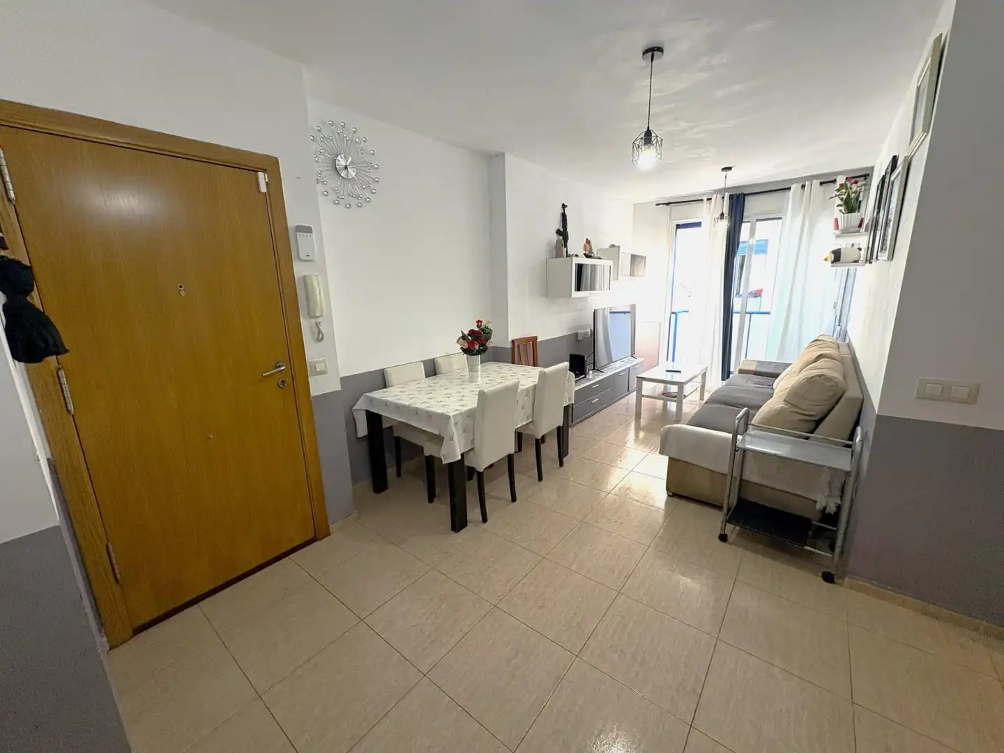 Flat with terrace for sale in PIRINEUS 13, imagen 7