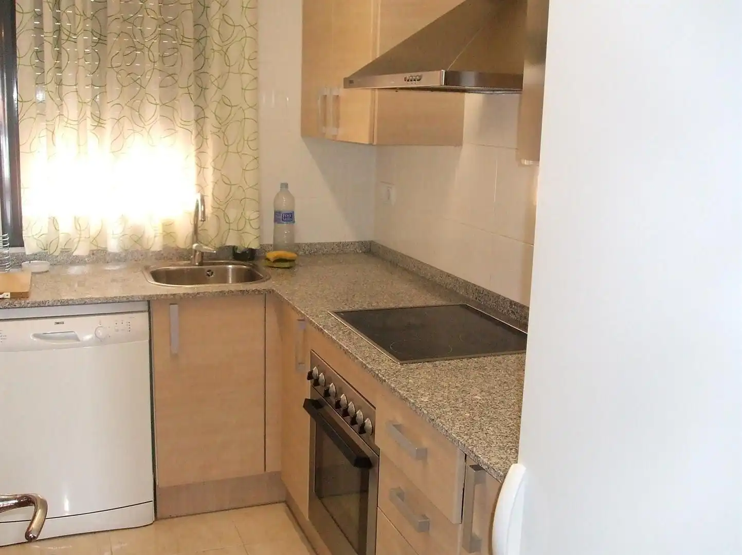 Flat with lift to rent in Instituts - Universitat, imagen 3