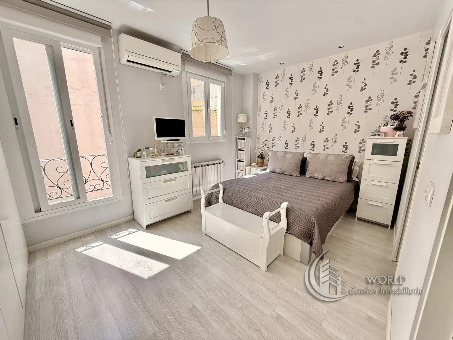 Schlafzimmer von Wohnung zum Verkauf in Madrid mit Klimaanlage, Heizung und Möbliert