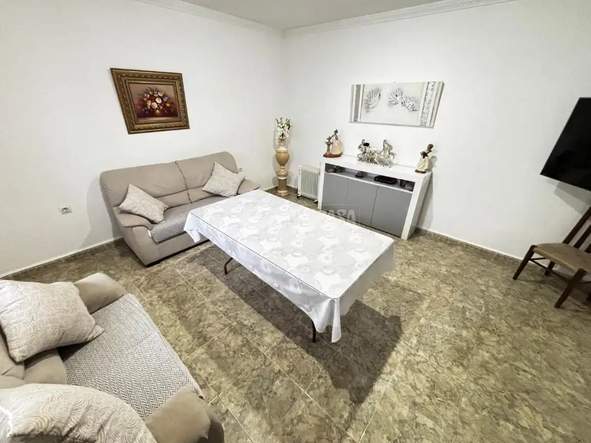 Sala d'estar de Casa o xalet en venda en Badajoz amb Aire condicionat i Terrassa