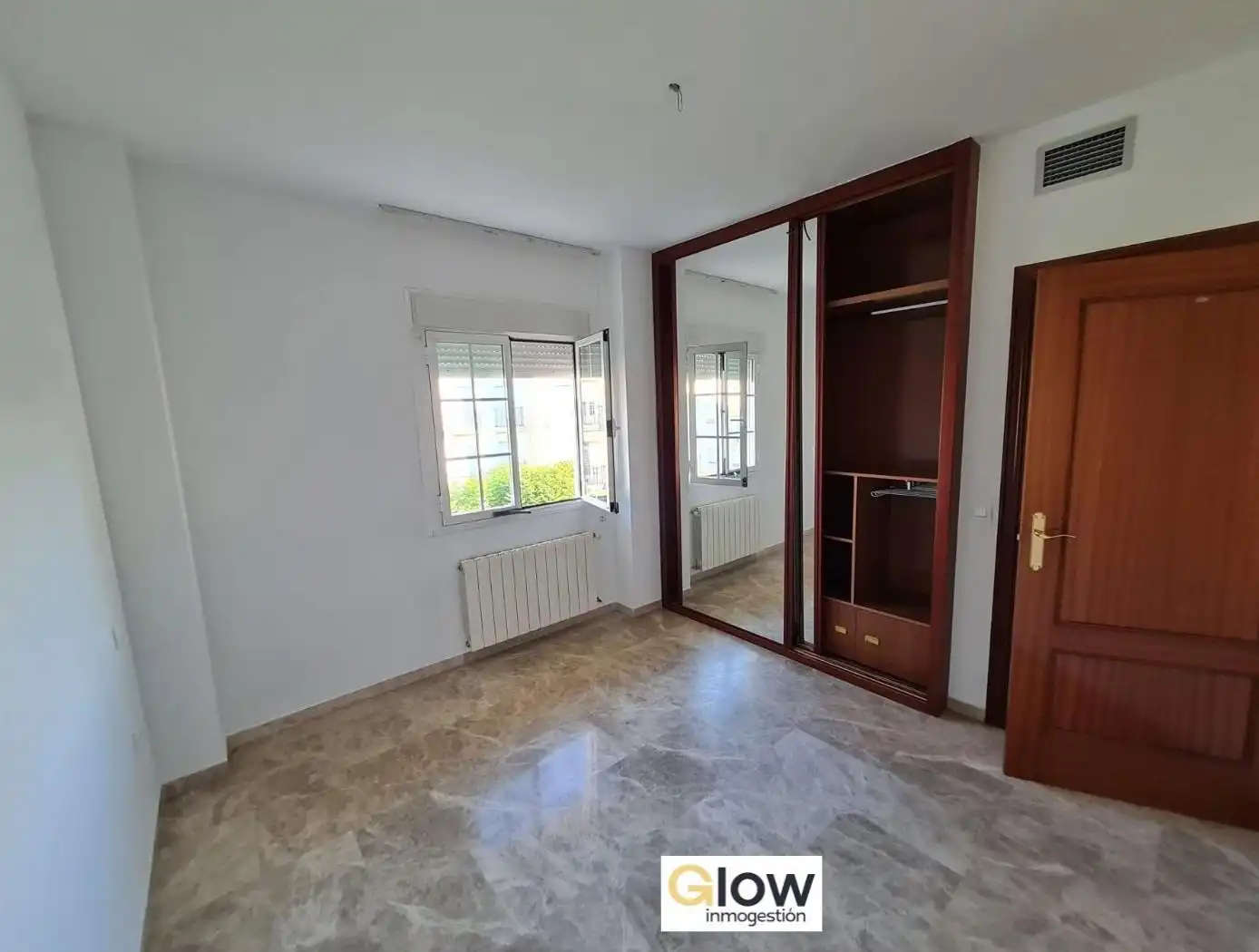 Habitación de Ático de alquiler en Badajoz con Aire acondicionado, Calefacción y Terraza
