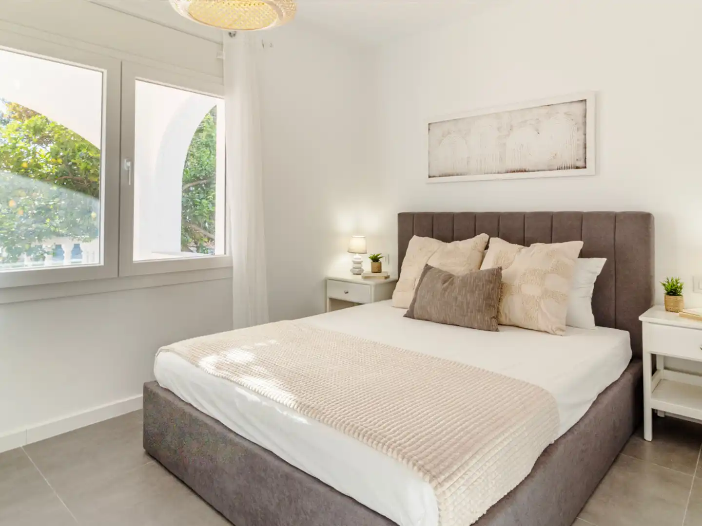 Schlafzimmer von Erdgeschoss zum Verkauf in Empuriabrava mit Klimaanlage, Heizung und Terrasse