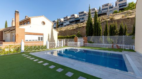 Foto 2 von Einfamilien-Reihenhaus zum Verkauf in Calle Granada de Santo Domingo, Camino de los Neveros - Serrallo, Granada Capital