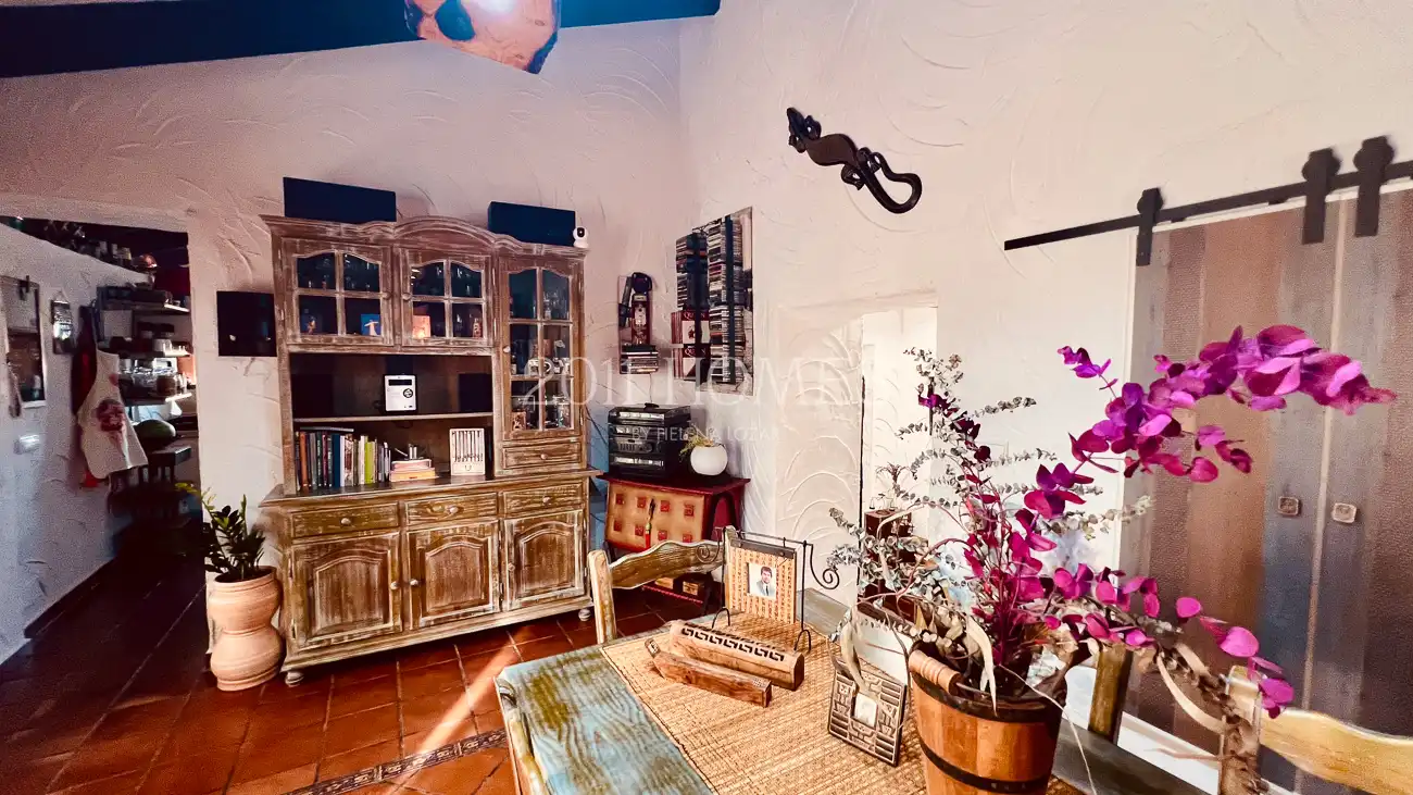 Sala d'estar de Finca rústica en venda en Almogía amb Jardí privat, Terrassa i Piscina