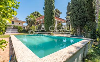 Vista exterior de Casa o xalet en venda en Cambrils amb Jardí privat, Terrassa i Traster