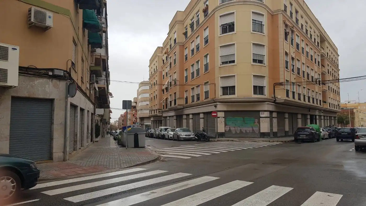 Vista exterior de Pis en venda en Elche / Elx amb Terrassa i Balcó