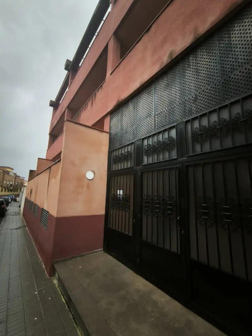 Vista exterior de Piso en venta en Las Gabias con Terraza y Balcón