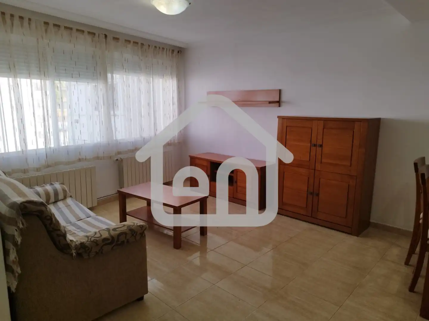 Casa adosada en venta en Calle Bodega, Requena