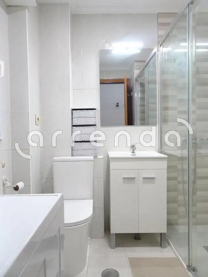 Flat for rent in Consuelo Bergés, Valdenoja
