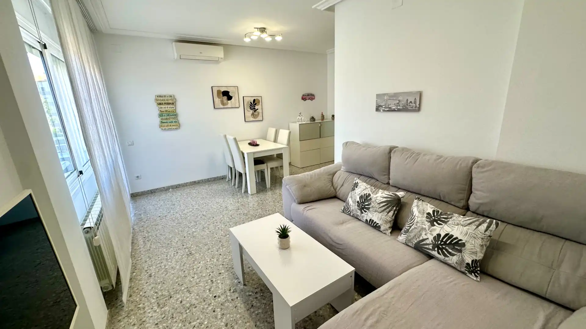 Flat with terrace for sale in Can Clos - Pinetons, imagen 3