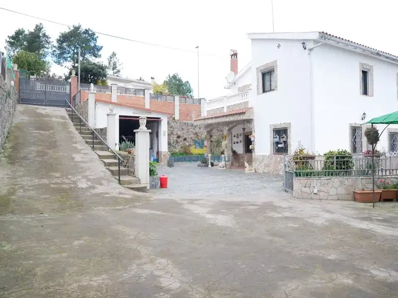 Xalet amb jardí en venda a Carrer Farigola 16, imagen 4