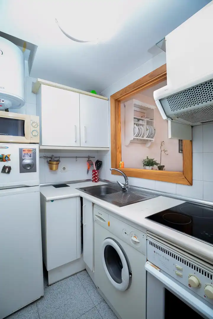 Kitchen of Flat for sale in Jaca  with Heating, Parquet flooring and Terrace