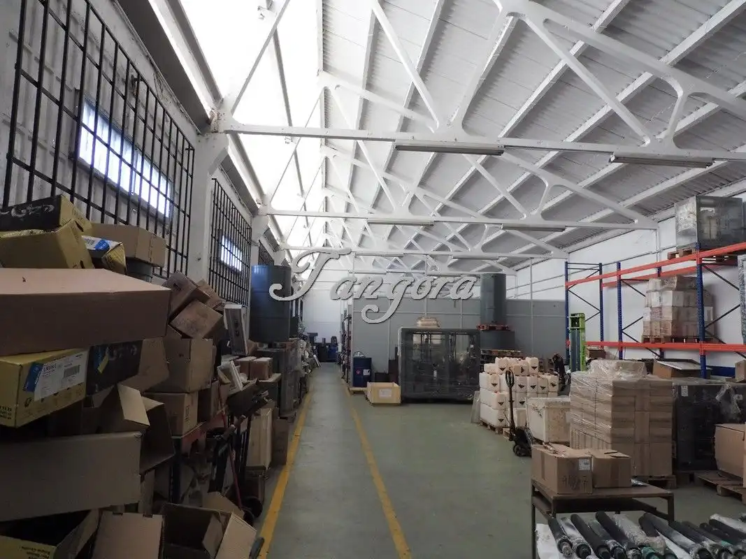 Nave industrial en venta en Derio