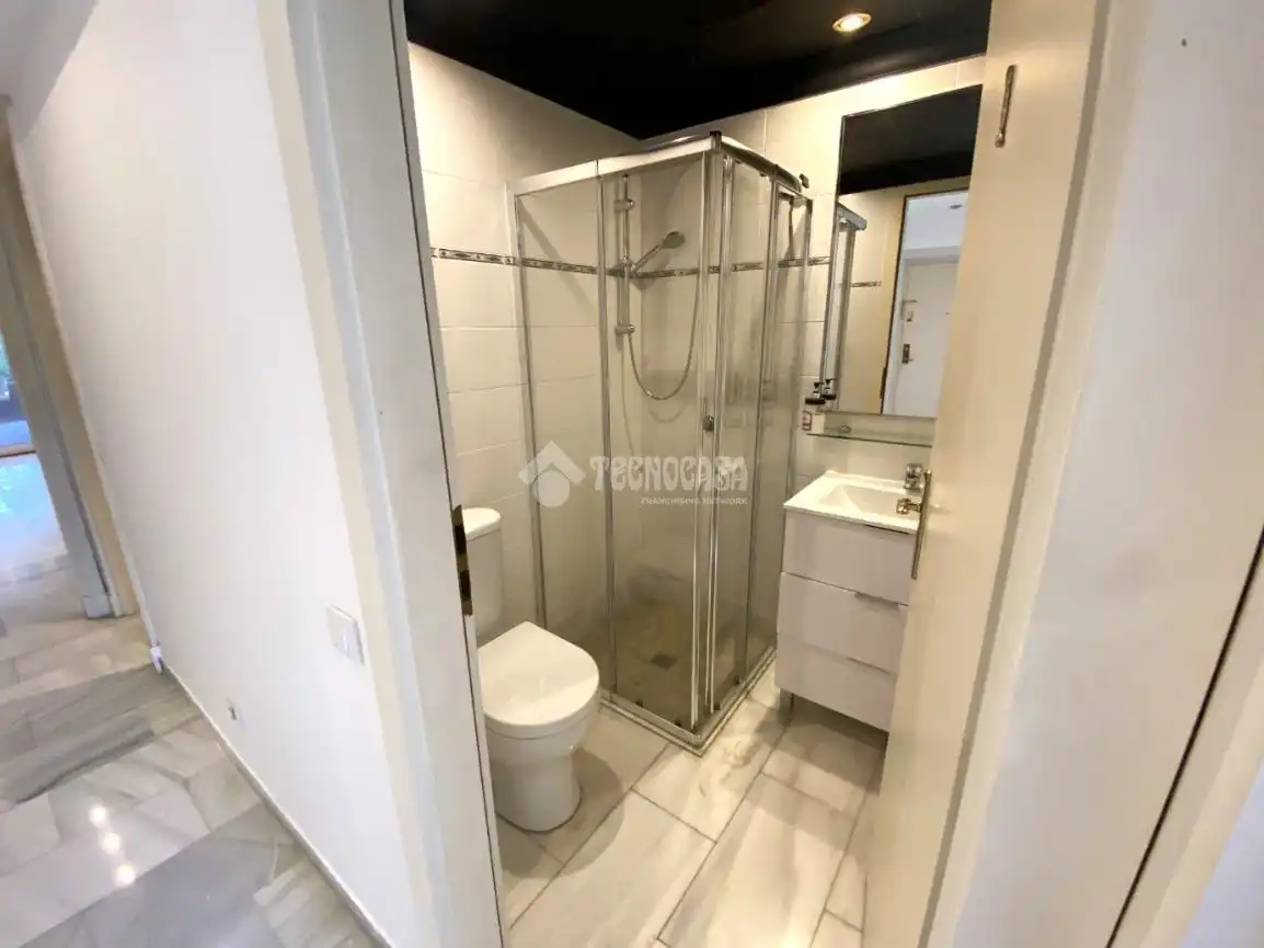 Baño de Piso en venta en Sant Martí
