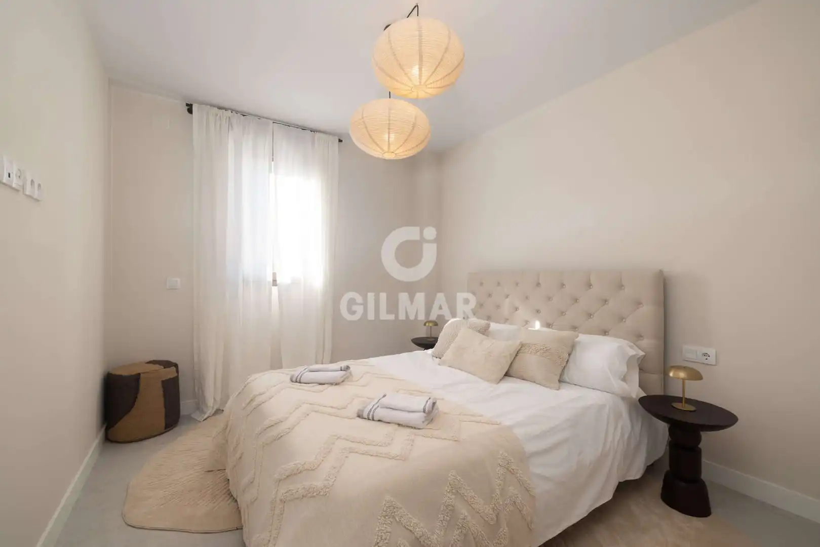Habitación de Ático en venta en Estepona con Calefacción, Trastero y Piscina