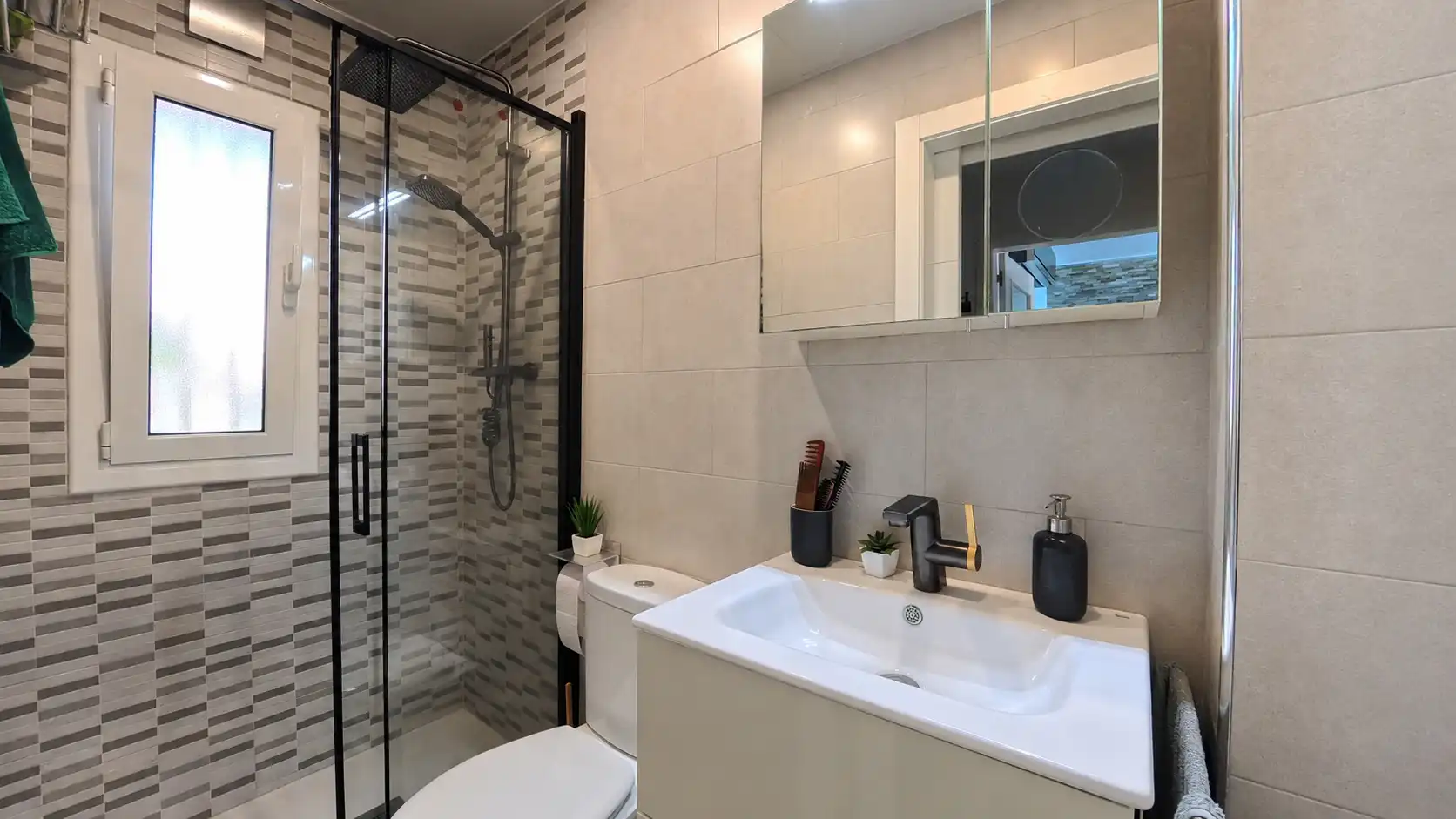 Bathroom of Detached homes for sale in Cubelles  with Air Conditioner, Heating and Private garden