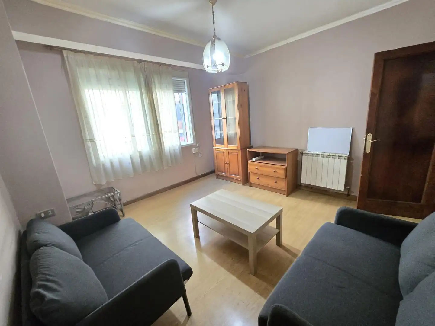 Living room of Flat for rent in Vigo   with Heating, Parquet flooring and Furnished