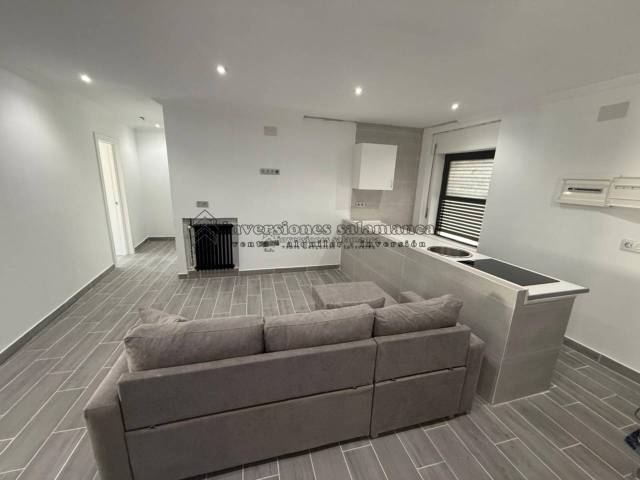 Piso en Alquiler en Doctor Torres Villarroel en Carmelitas