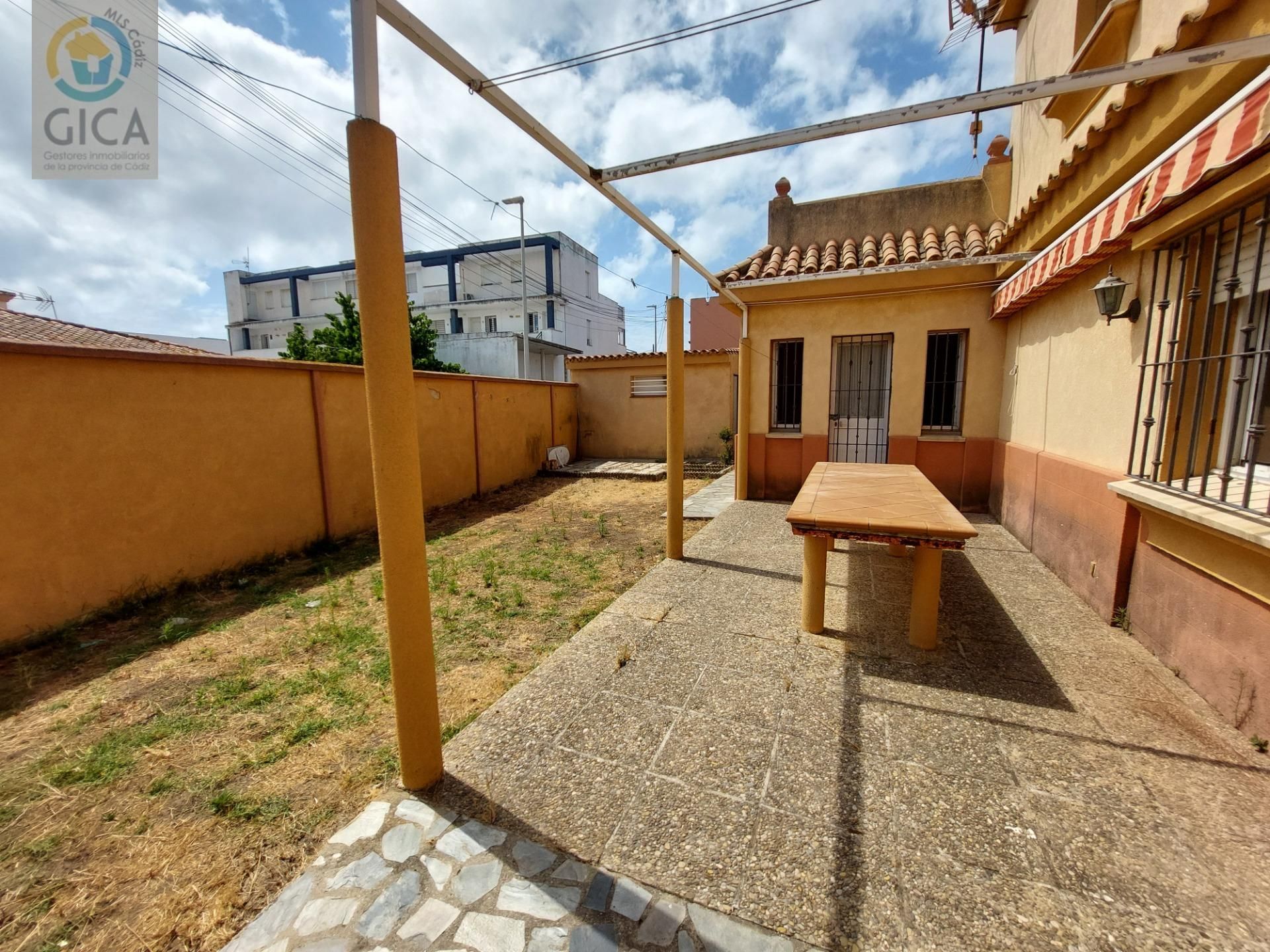 Jardí de Casa o xalet en venda en Algeciras amb Jardí privat