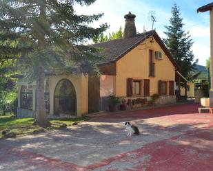 Vista exterior de Casa o xalet en venda en Jaca amb Aire condicionat, Terrassa i Balcó