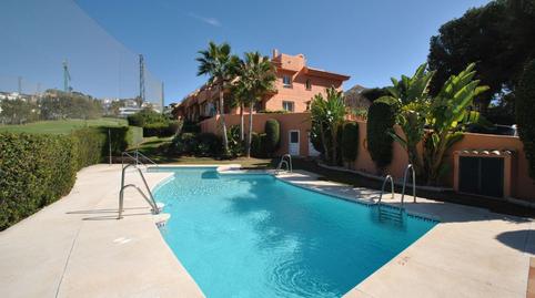 Foto 2 de Casa adosada en venda a Cabopino - Artola, Málaga