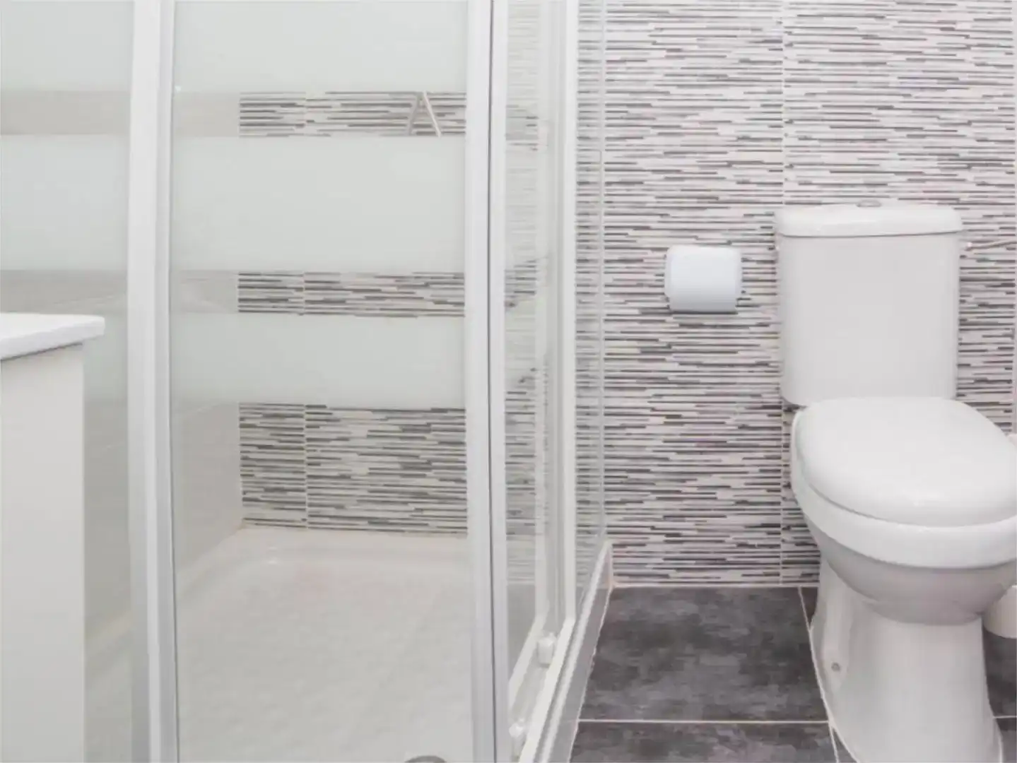 Bathroom of Attic for rent in Valencia  with Furnished and Balcony
