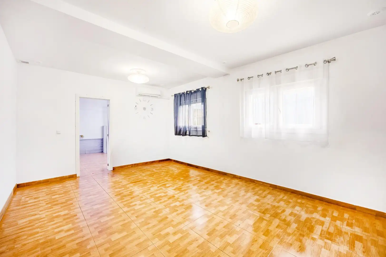 Detached homes for sale in Chiclana de la Frontera  with Air Conditioner and Terrace
