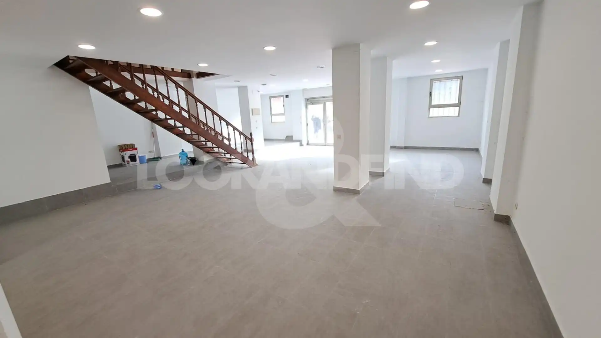 Business premises for sale in Avenida ZUMALAKARREGI, imagen 2