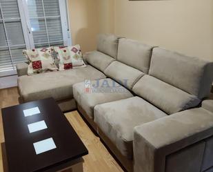 Living room of Apartment for sale in Valdepeñas  with Air Conditioner, Heating and Storage room