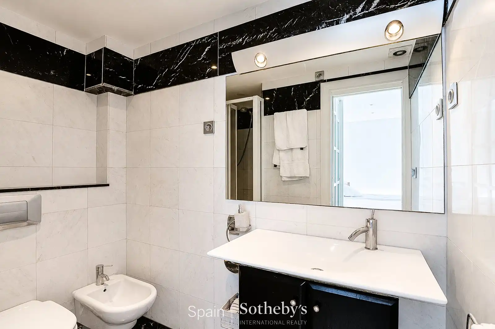 Baño de Dúplex en venta en Sitges con Aire acondicionado, Calefacción y Terraza