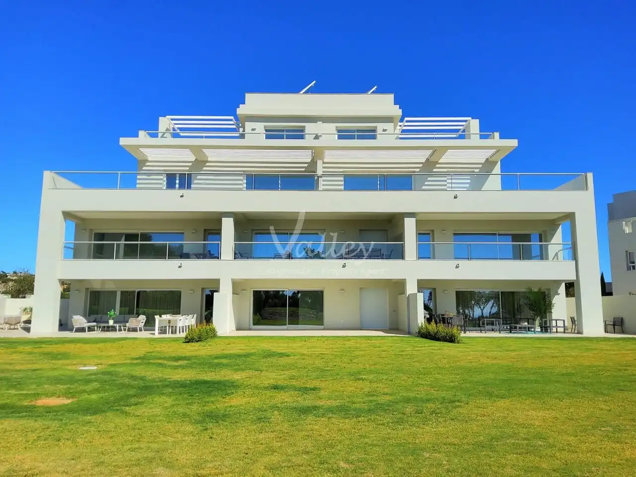 Vista exterior de Apartamento en venta en Sotogrande con Aire acondicionado, Terraza y Amueblado