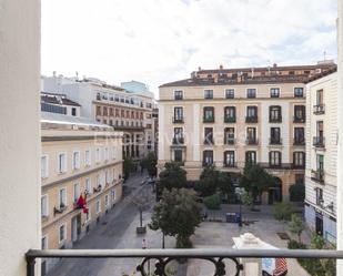 Exterior view of Apartment to rent in  Madrid Capital  with Air Conditioner, Heating and Furnished