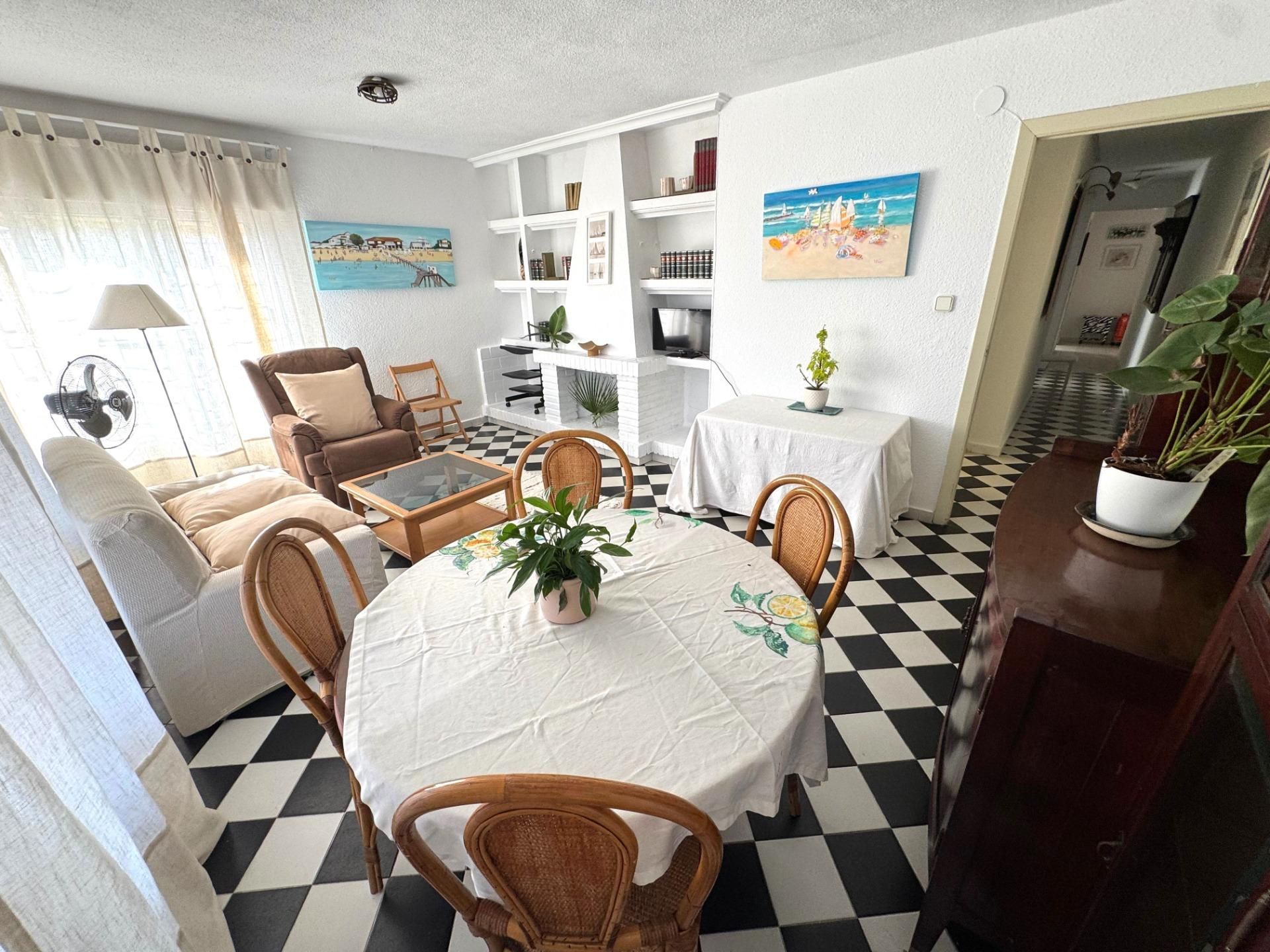 Menjador de Planta baixa en venda en Punta Umbría