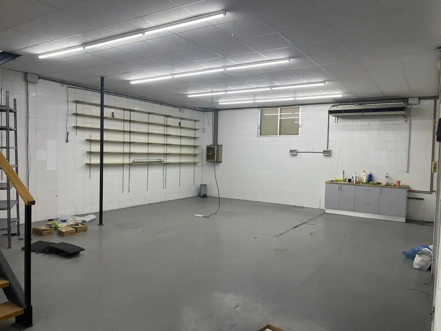 Nave industrial de alquiler en Córdoba con Calefacción y Alarma