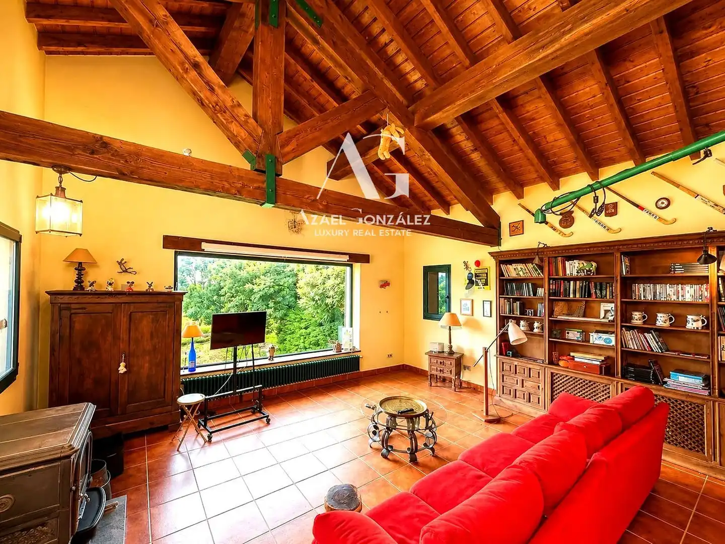 Sala d'estar de Casa o xalet en venda en Entrambasaguas amb Calefacció, Jardí privat i Traster