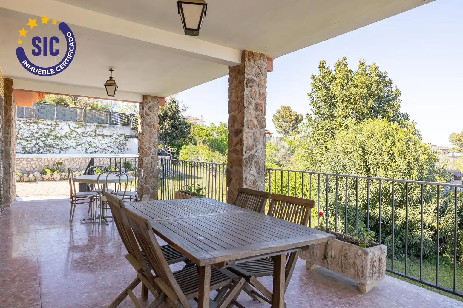Terraza de Casa o chalet en venta en Chiva con Jardín privado