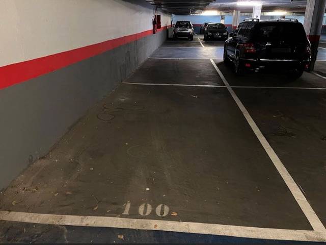 Garaje en Venta en Calle del Poeta Joan Maragall, 51 en Castillejos - Cuzco