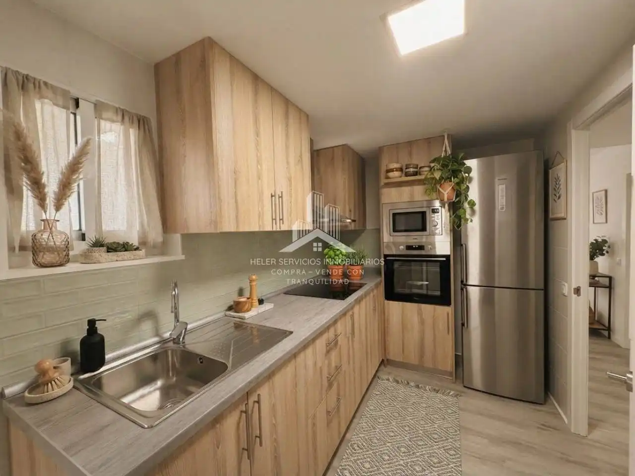 Wohnung zur Miete in Avenida Valencia, Ensanche - Río Júcar