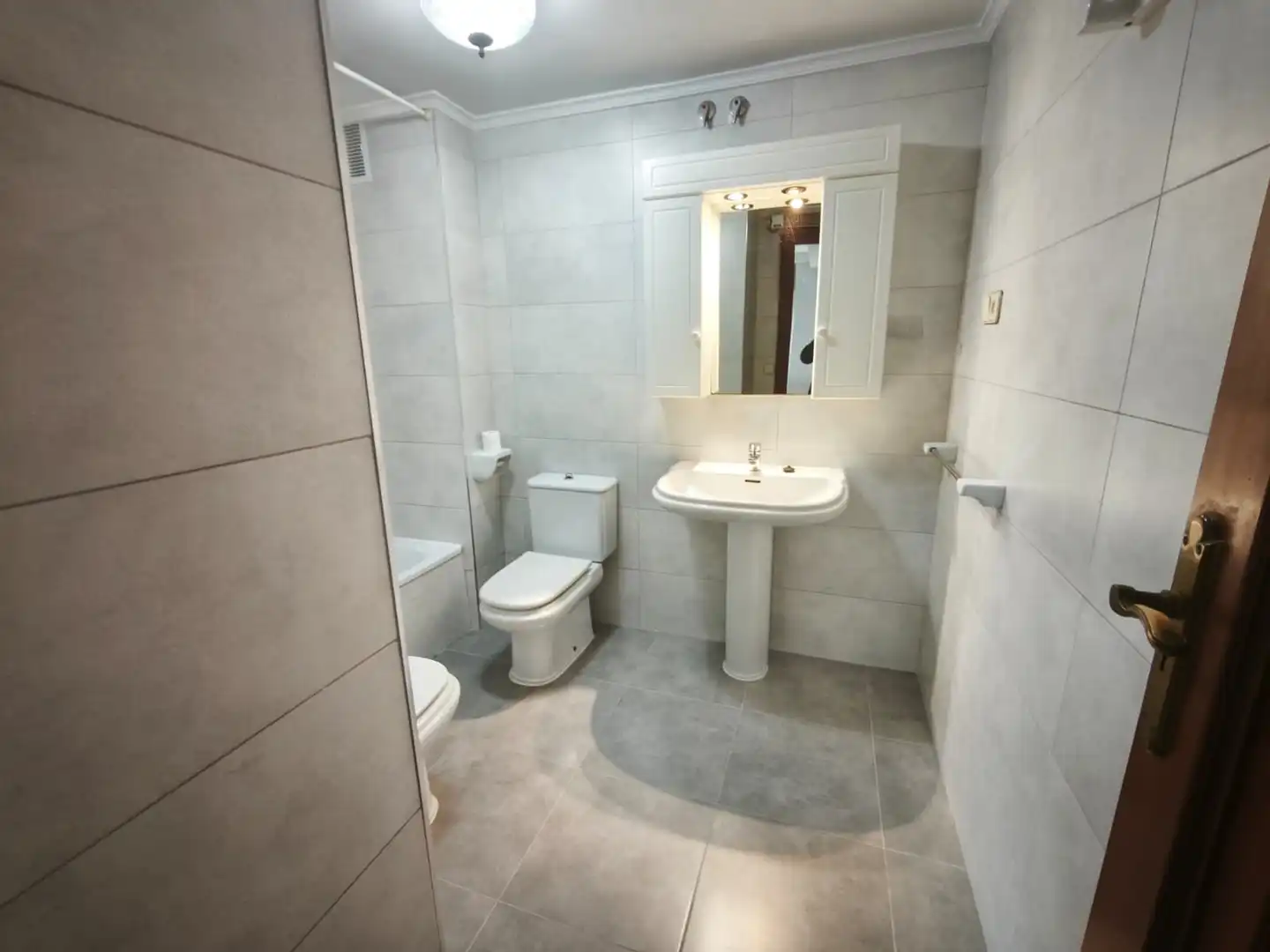 Baño de Piso en venta en Vigo  con Amueblado