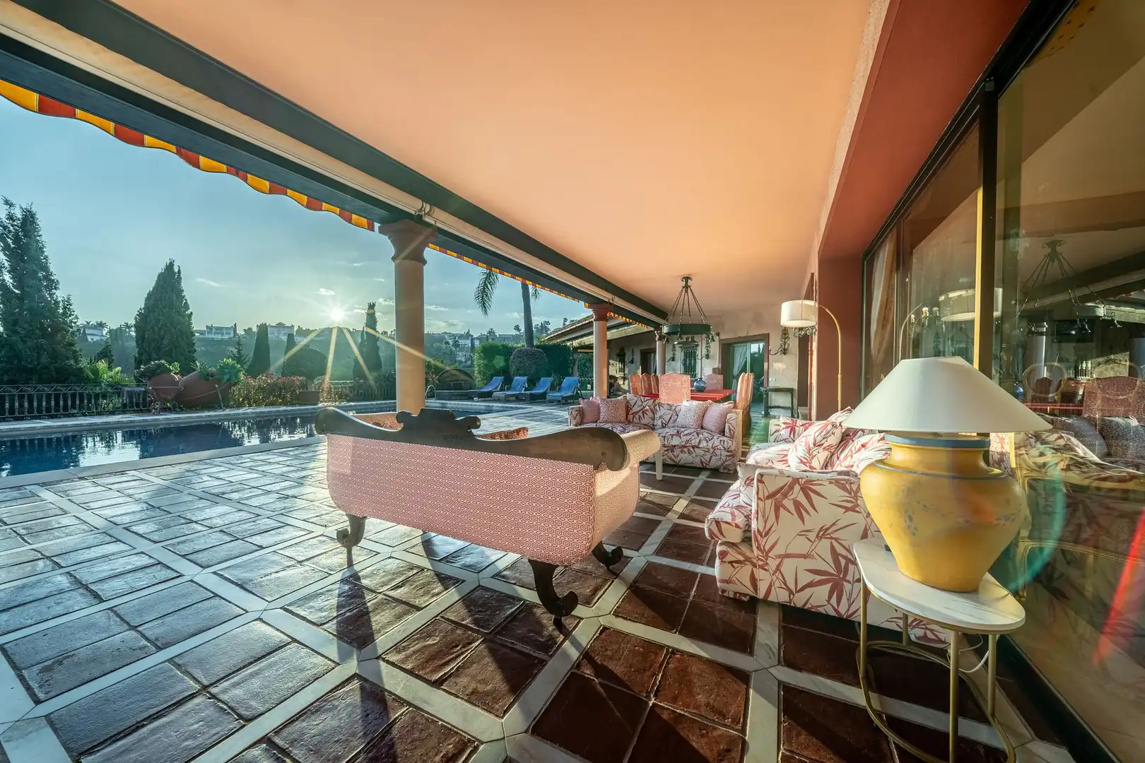 Terrace of Country homes for sale in Benahavís  with Terrace and Furnished