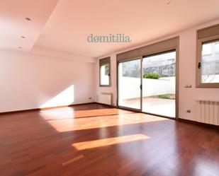 Bedroom of Single-family semi-detached for sale in Castellar del Vallès  with Air Conditioner, Heating and Private garden