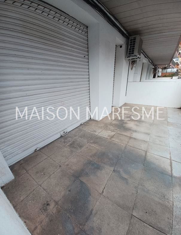 Premises for sale in Canet de Mar  with Air Conditioner